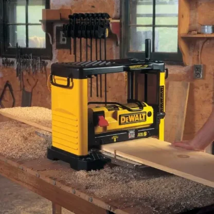 Cepillo de Banco DeWalt DW733‑B2C – 1.800 W - Imagen 4